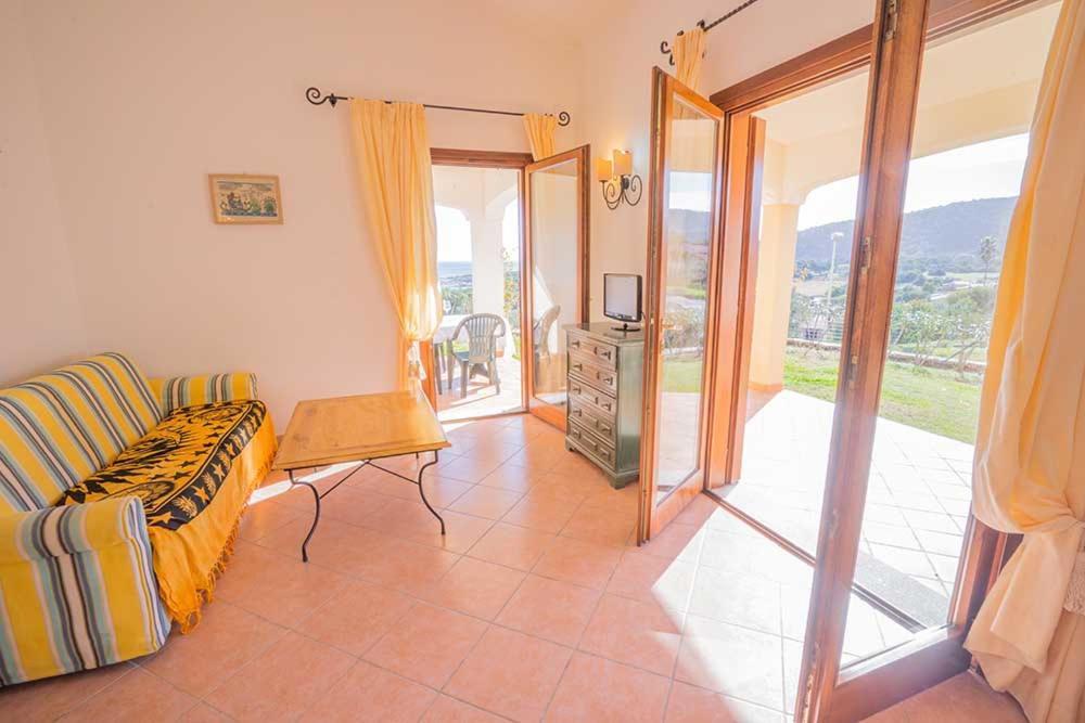 Baia Sant Anna Con Piscina Apartment