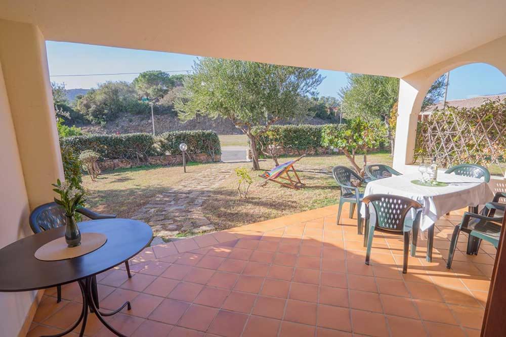 Apartment Baia Sant Anna Con Piscina Tanaunella