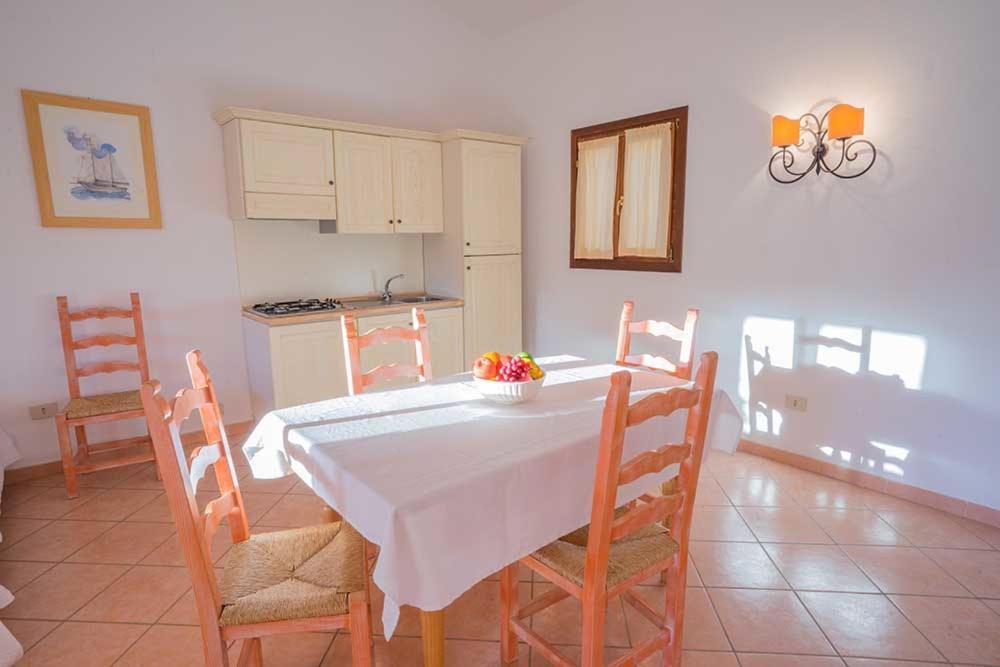 Apartment Baia Sant Anna Con Piscina